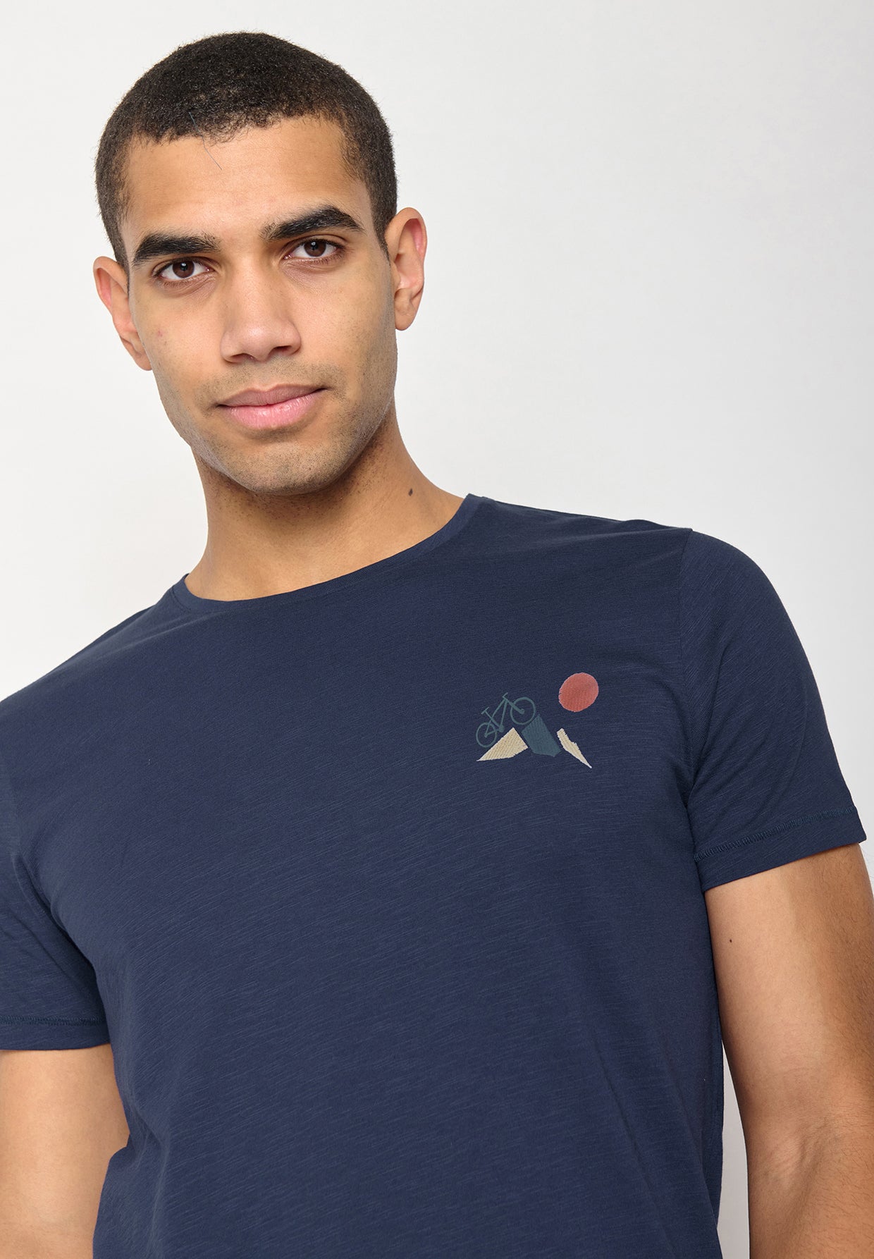 Navy: Sportliches T-Shirt aus Bio-Baumwolle für Herren [10212]