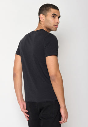 Black: Lässiges T-Shirt aus Bio-Baumwolle für Herren [10233]