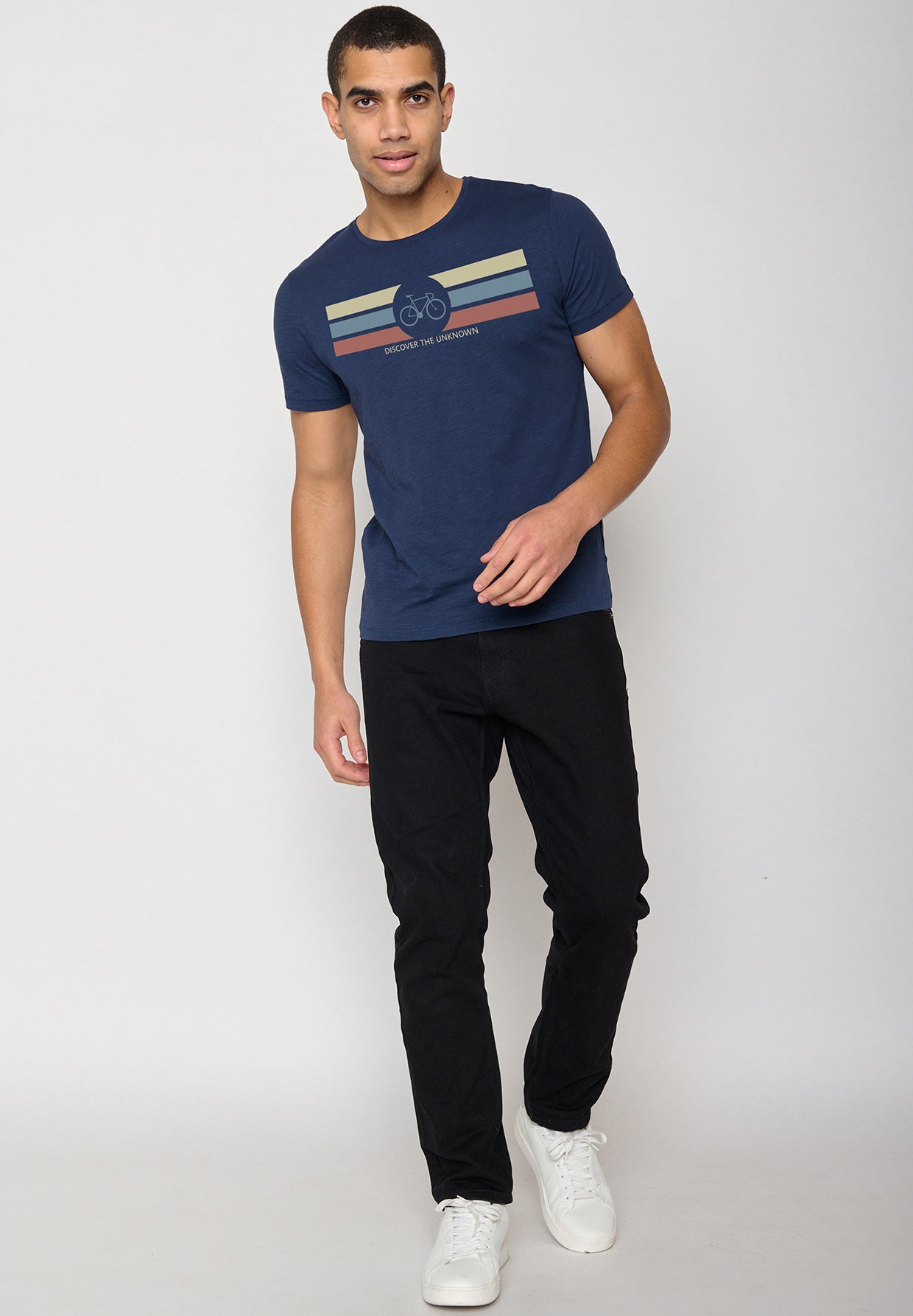 Navy: Lässiges T-Shirt aus Bio-Baumwolle für Herren [10256]