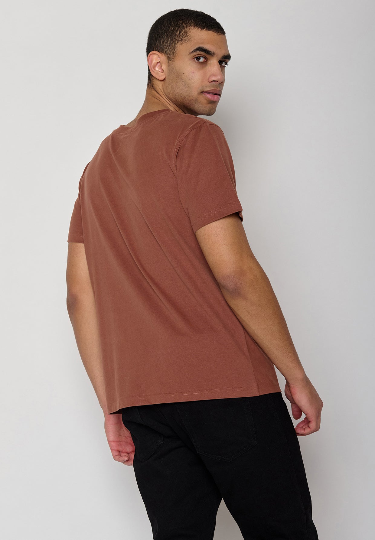 Nutmeg: Lässiges Oversize-T-Shirt aus Bio-Baumwolle für Herren [10274]