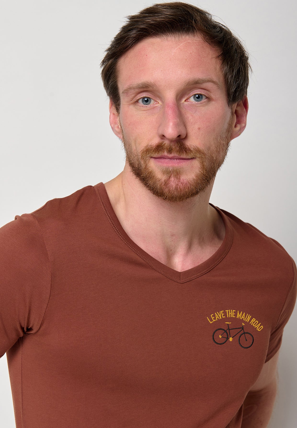 Nutmeg: Lässiges T-Shirt aus Bio-Baumwolle für Herren [10404]