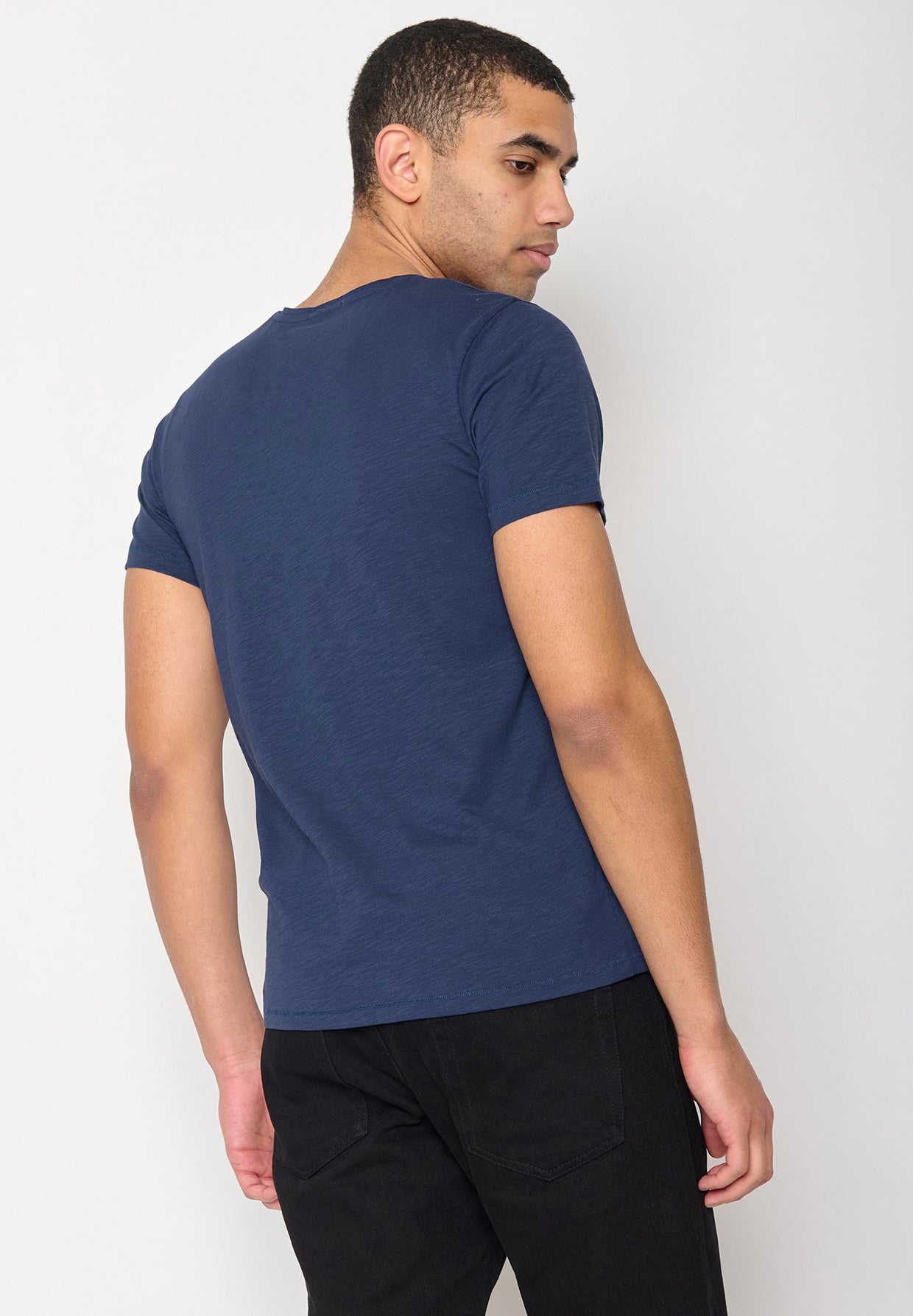 Navy: Lässiges T-Shirt aus Bio-Baumwolle für Herren [10444]
