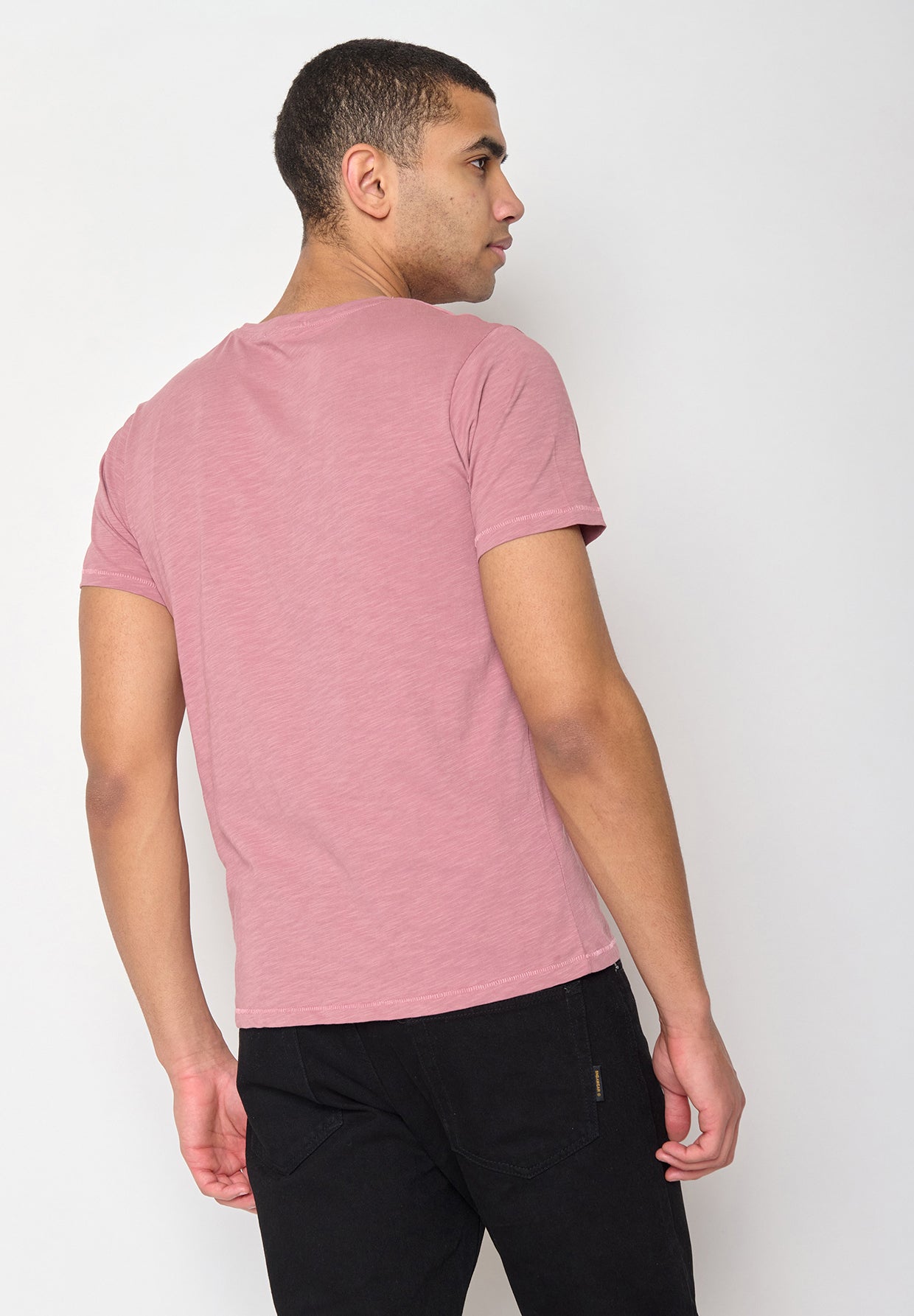 Old Rose: Lässiges T-Shirt aus Bio-Baumwolle für Herren [10448]