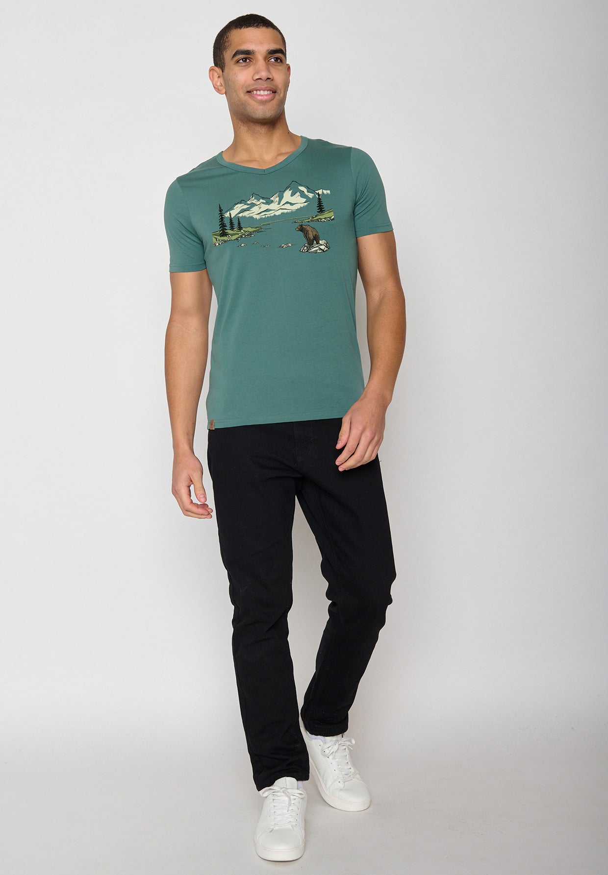 Deep Sage: Lässiges T-Shirt aus Bio-Baumwolle für Herren [10577]