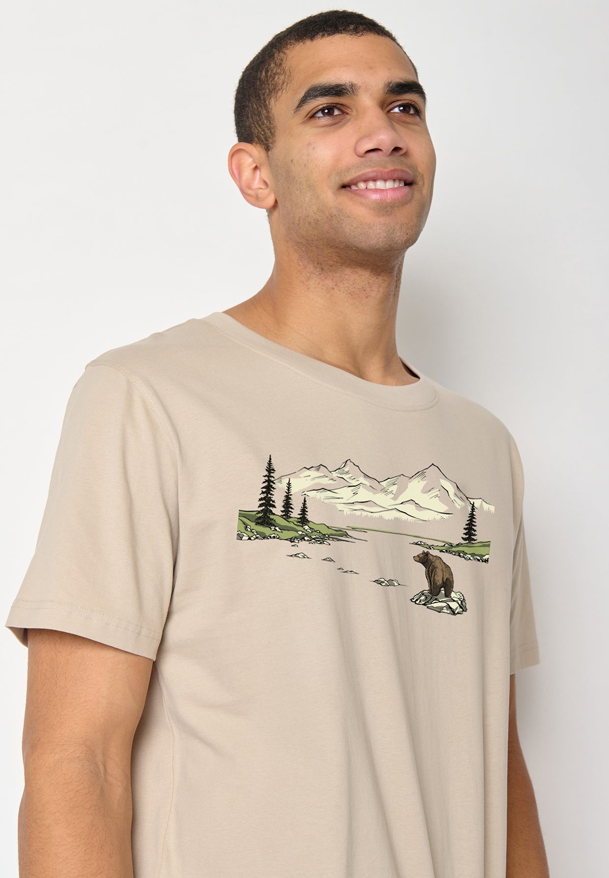 Latte: Lässiges Oversize-T-Shirt aus Bio-Baumwolle für Herren [10587]