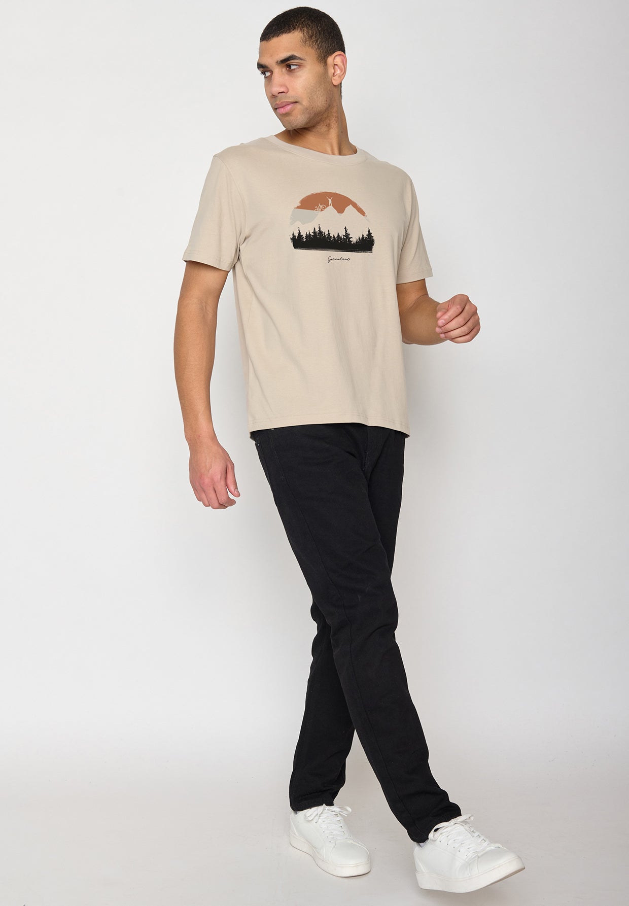 Latte: Lässiges Oversize-T-Shirt aus Bio-Baumwolle für Herren [10600]