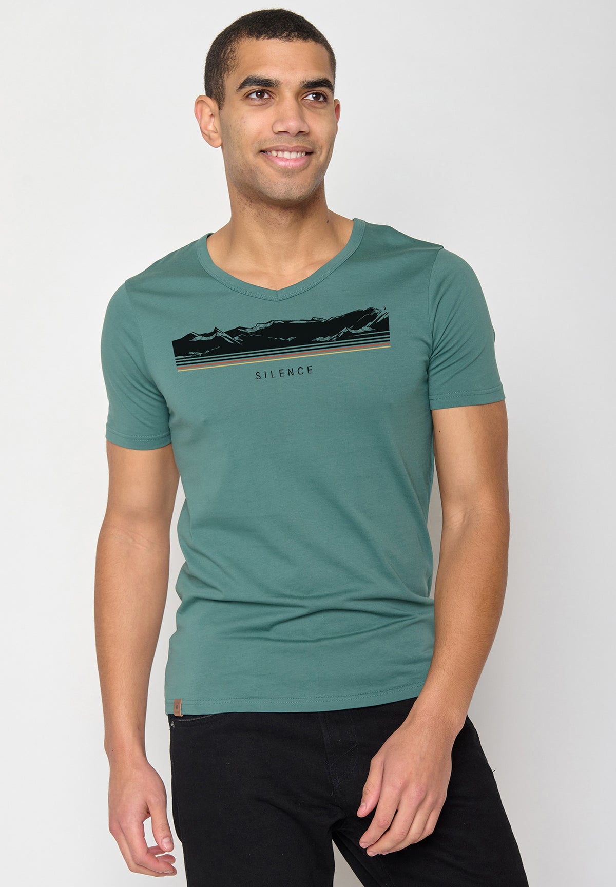 Deep Sage: Lässiges T-Shirt aus Bio-Baumwolle für Herren [10756]