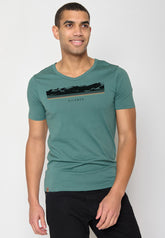 Deep Sage: Lässiges T-Shirt aus Bio-Baumwolle für Herren [10756]