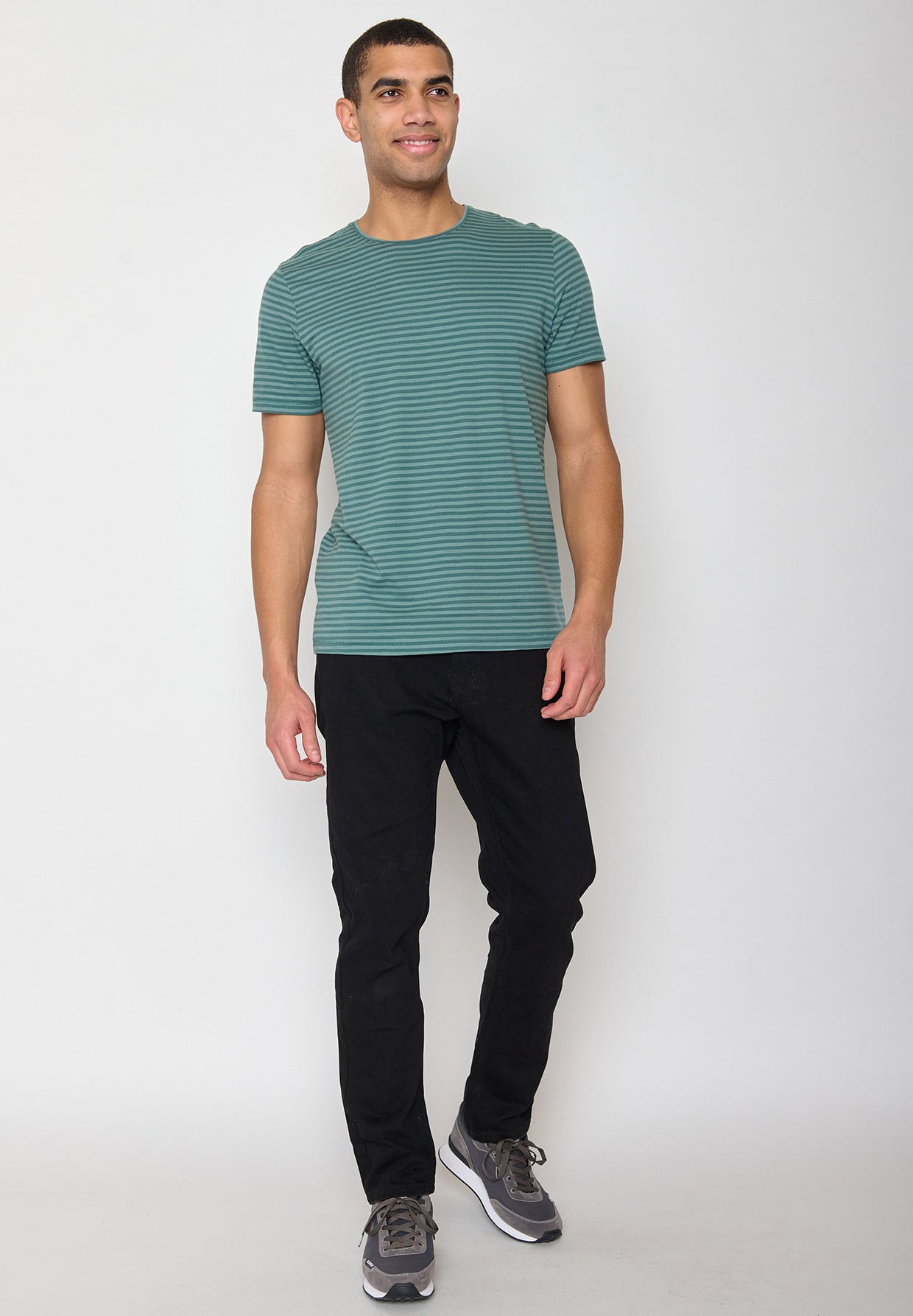 Green Stripes: Sportliches T-Shirt aus Bio-Baumwolle für Herren [10874]