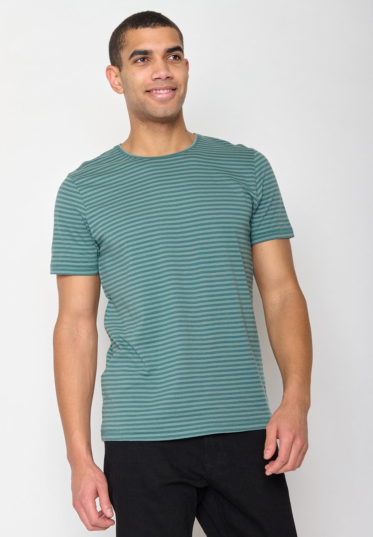 Grün:  Lässiges T-Shirt aus Bio-Baumwolle für Herren [10877]