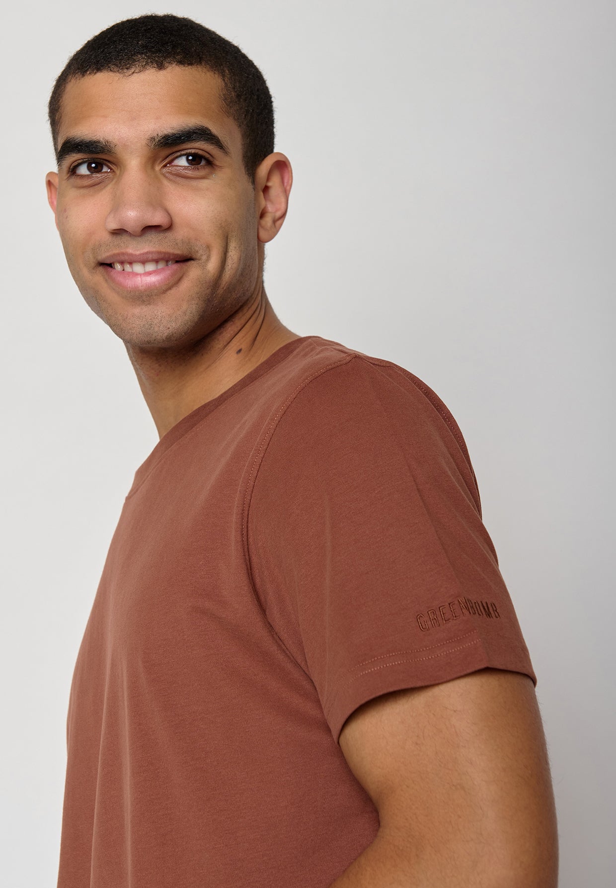 Nutmeg: Lässiges Oversize-T-Shirt aus Bio-Baumwolle für Herren [10919]