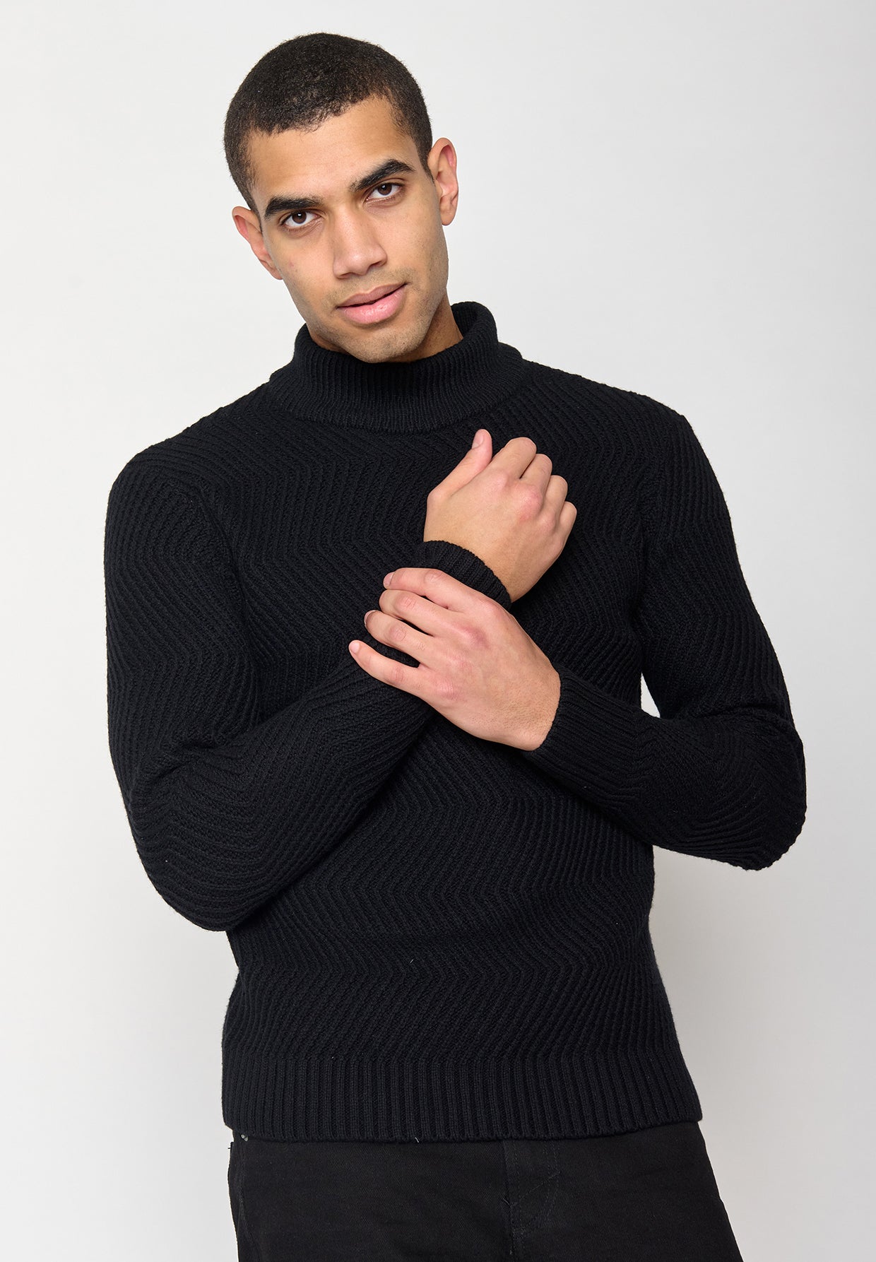 Schwarz:  Gemütlicher Strickpullover aus Woll Mix für Herren [11052]