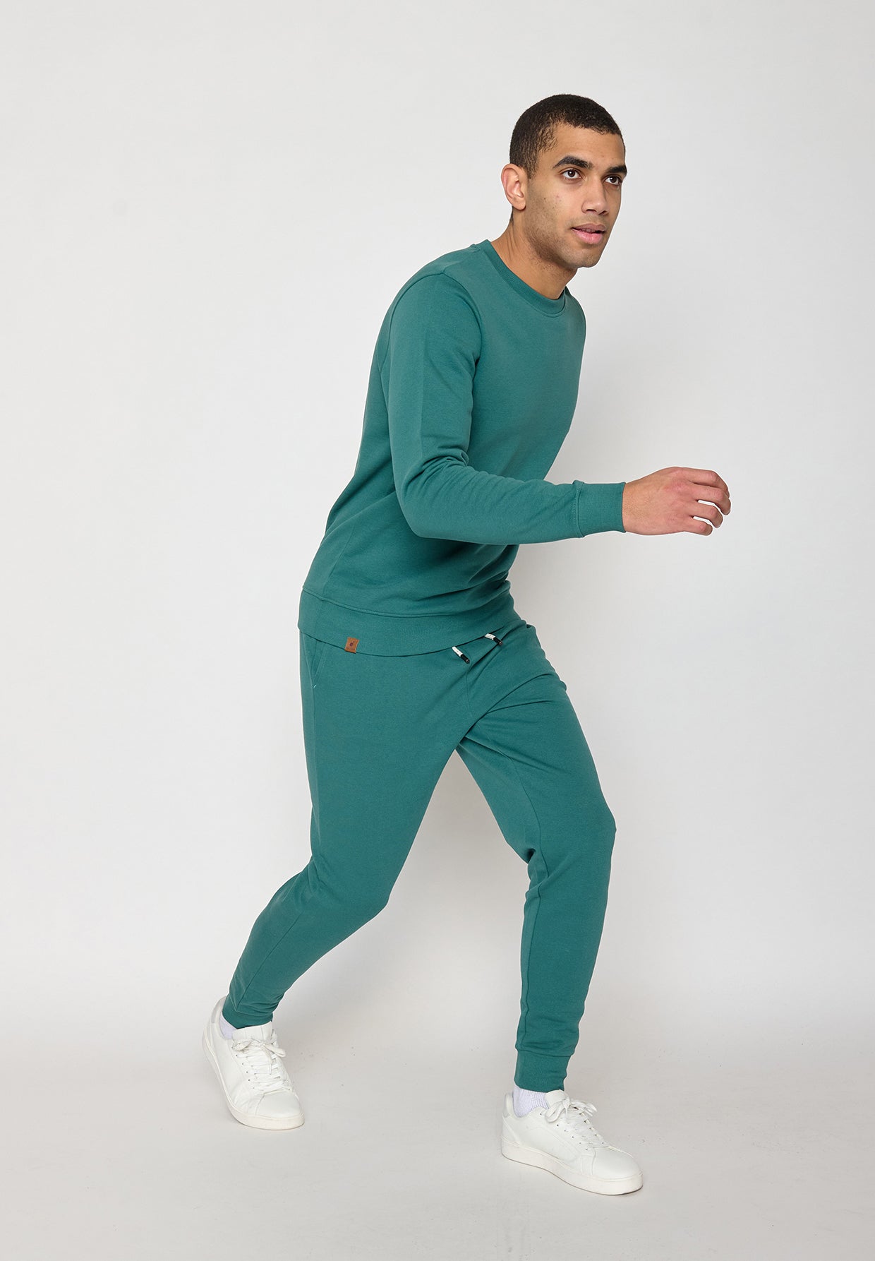 Jungle Green: Gemütliche Jogginghose aus Bio-Baumwolle für Herren [11135]