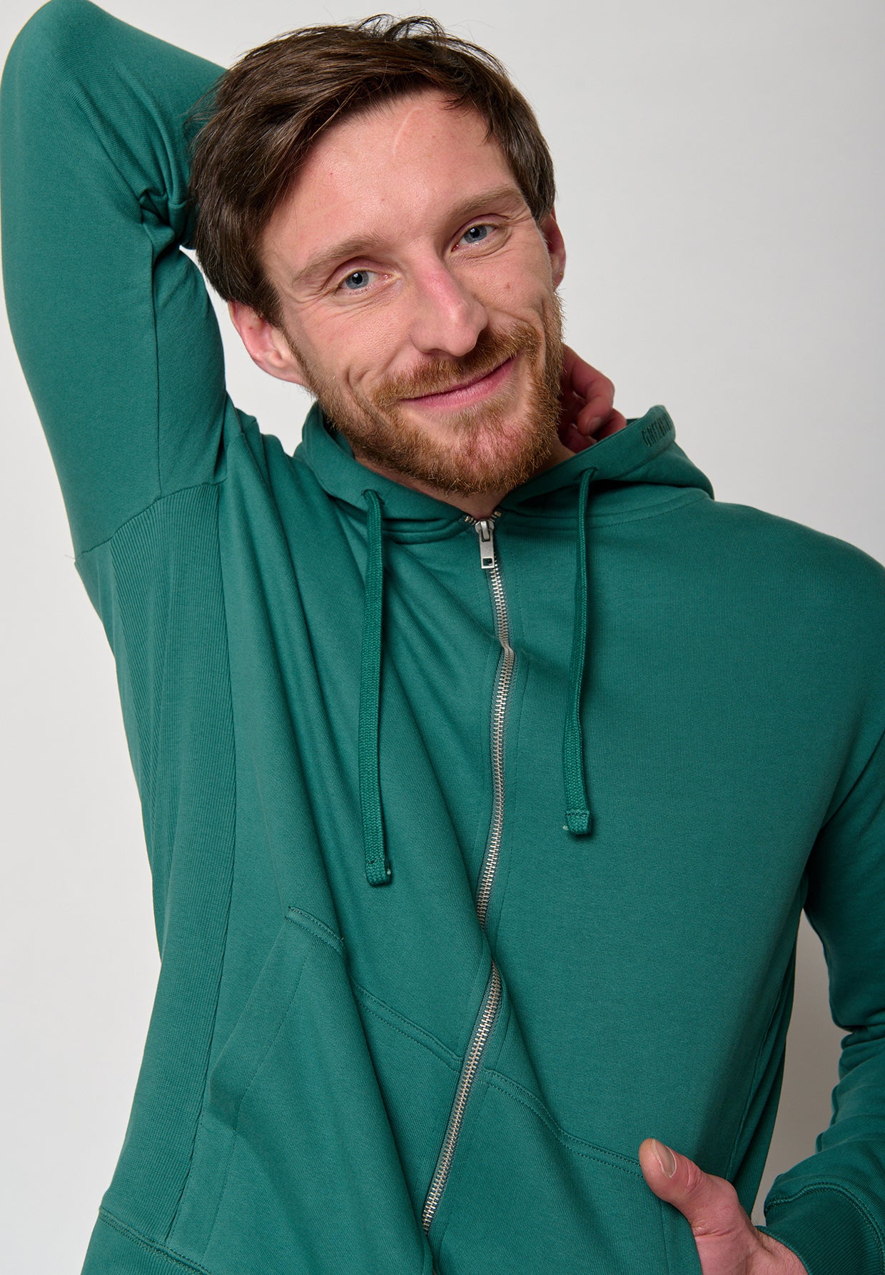 Grün:  Sportliche Zipjacke aus Bio-Baumwolle für Herren [11206]