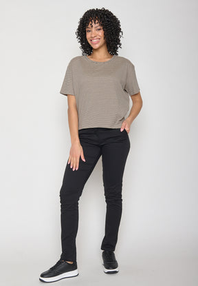 Latte Stripes: Lässiges T-Shirt aus Bio-Baumwoll-Mix für Damen [11284]