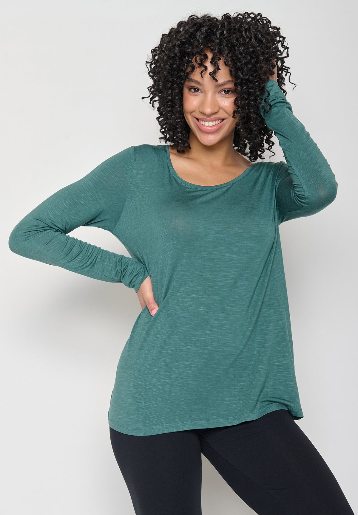 Jungle Green: Lässiges Longsleeve aus Viskose (LENZING™ ECOVERO™) Mix für Damen [11323]