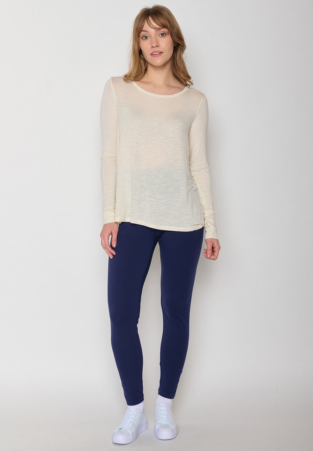 Creme White: Lässiges Longsleeve aus Viskose (LENZING™ ECOVERO™) Mix für Damen [11331]