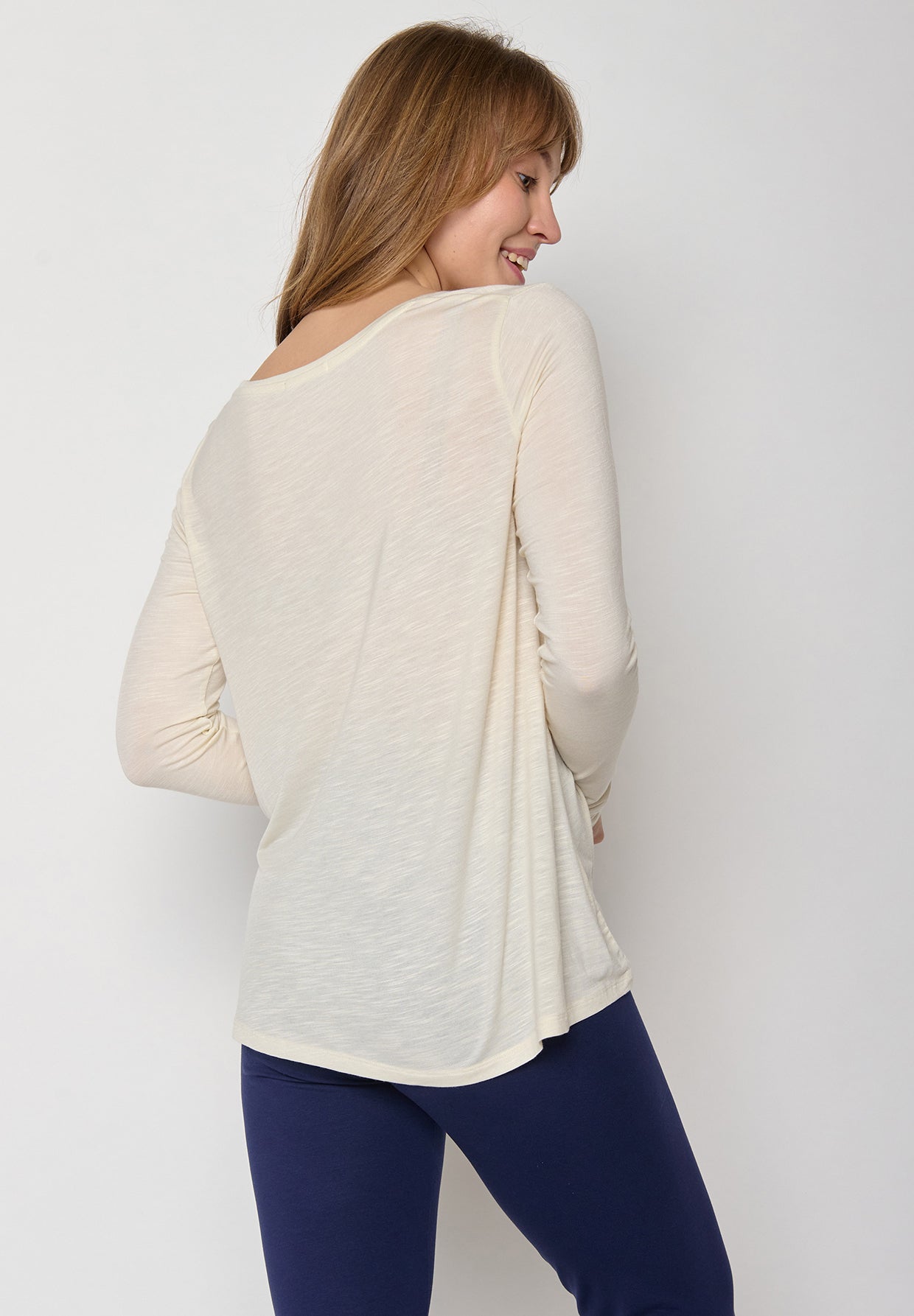 Creme White: Lässiges Longsleeve aus Viskose (LENZING™ ECOVERO™) Mix für Damen [11333]