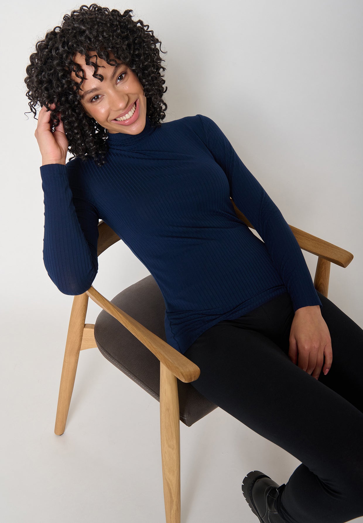 Navy: Lässiges Longsleeve aus LENZING™ TENCEL™ Mix für Damen [11470]