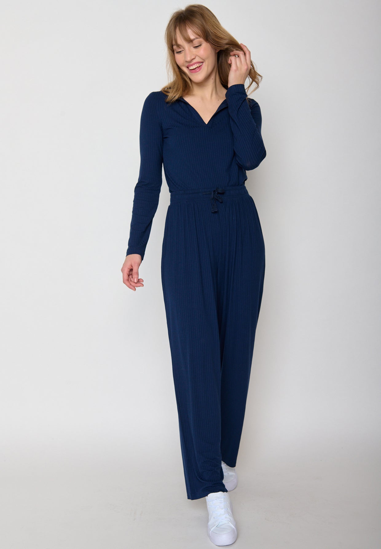 Navy: Lässige Hose aus LENZING™ ECOVERO™ für Damen [11496]