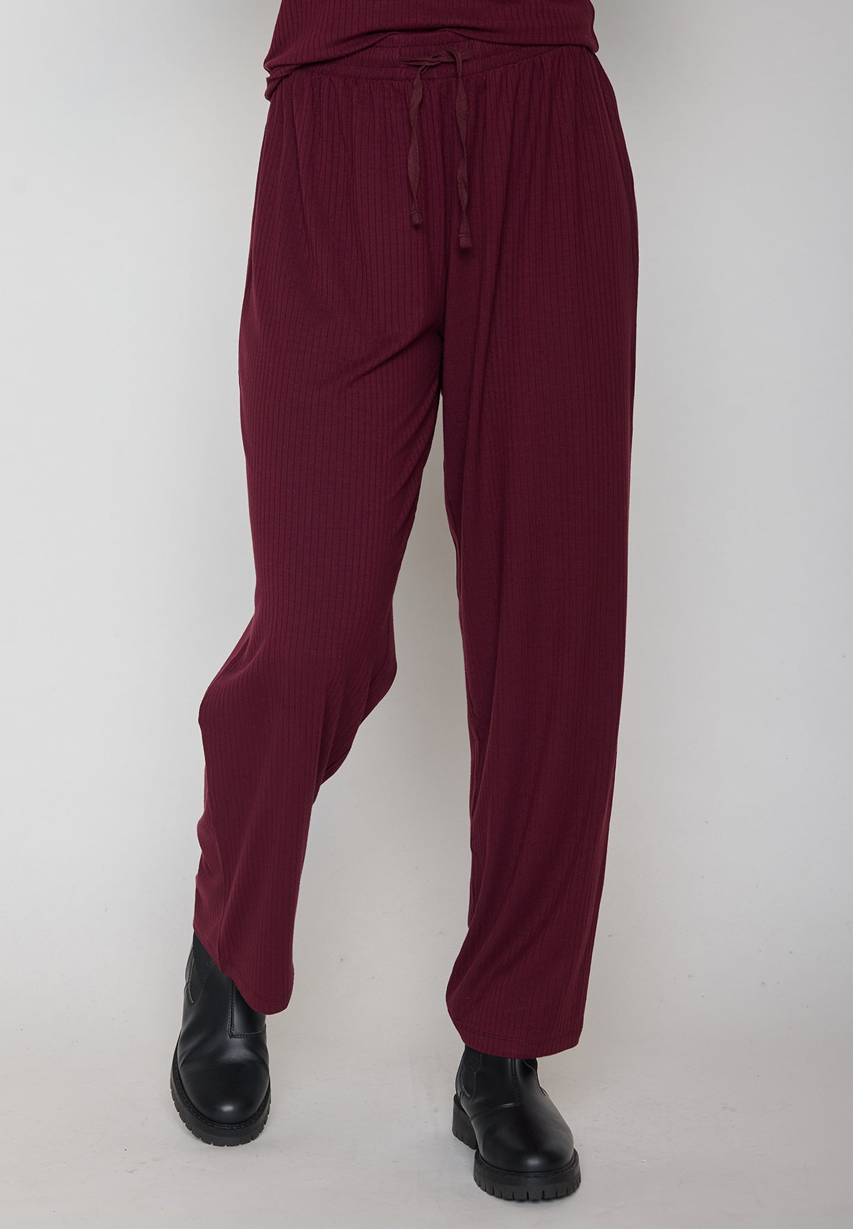 Velvet Rain: Lässige Hose aus LENZING™ ECOVERO™ für Damen [11503]