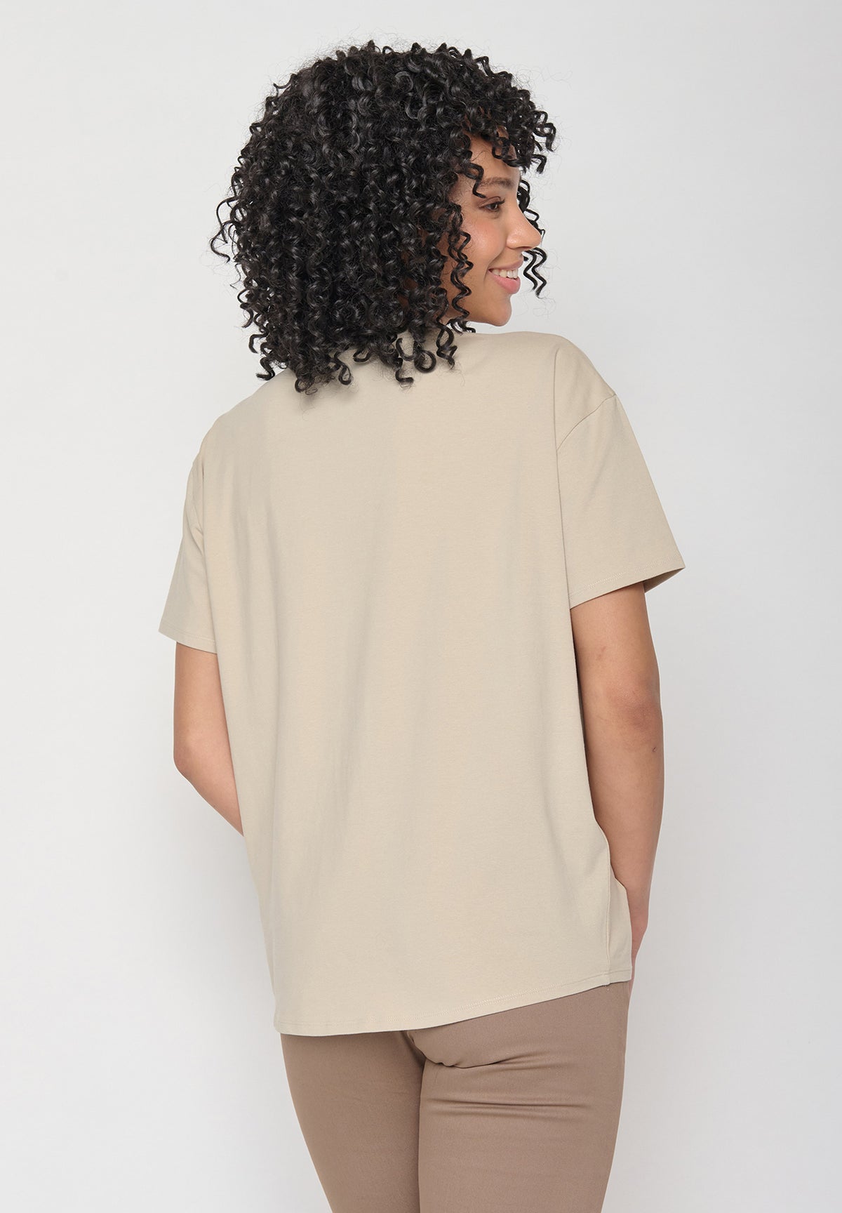 Latte: Lässiges T-Shirt aus Bio-Baumwoll-Mix für Damen [11846]