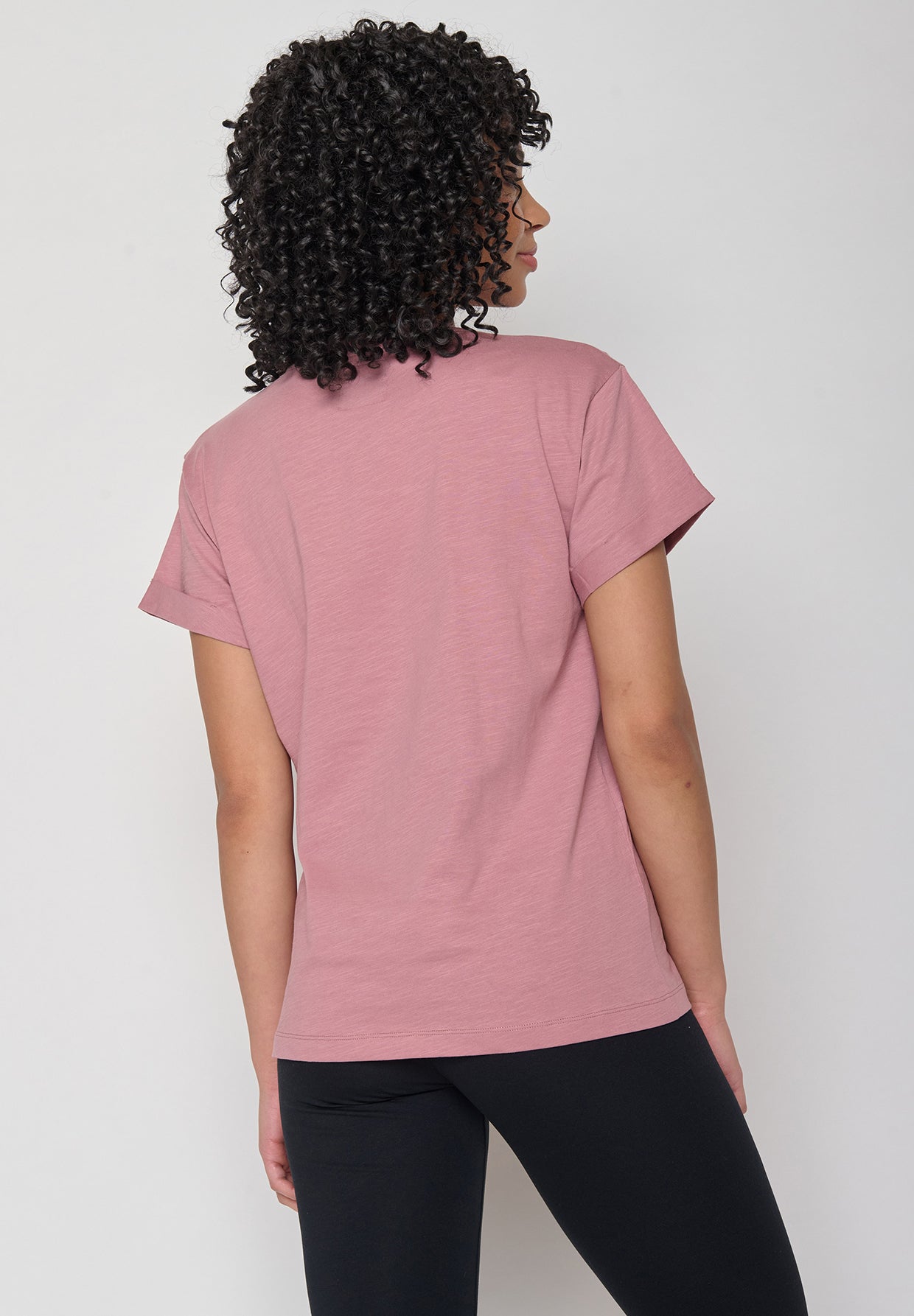 Old Rose: Lässiges T-Shirt aus Bio-Baumwolle für Damen [11901]