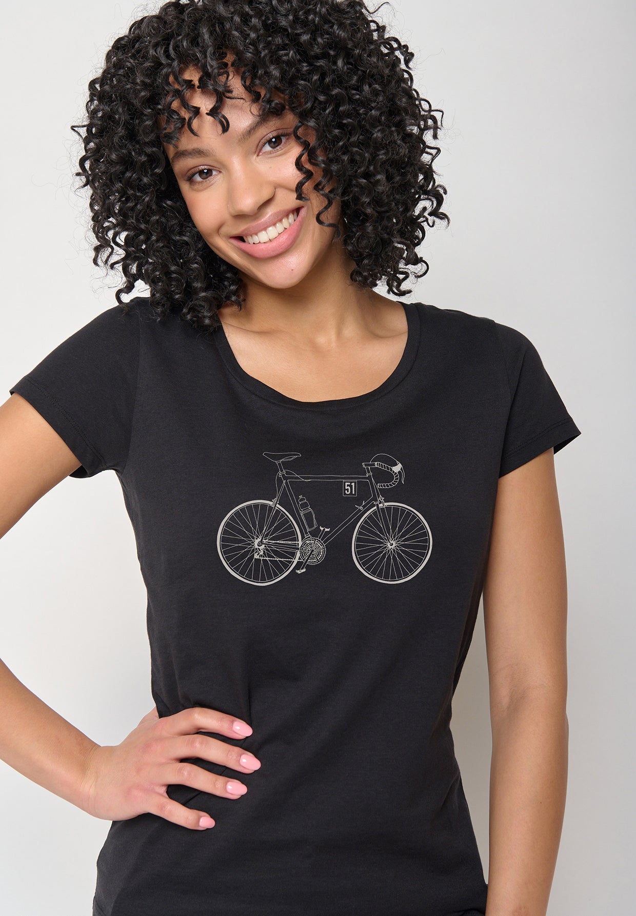 Black: Lässiges T-Shirt aus Bio-Baumwolle für Damen [11941]
