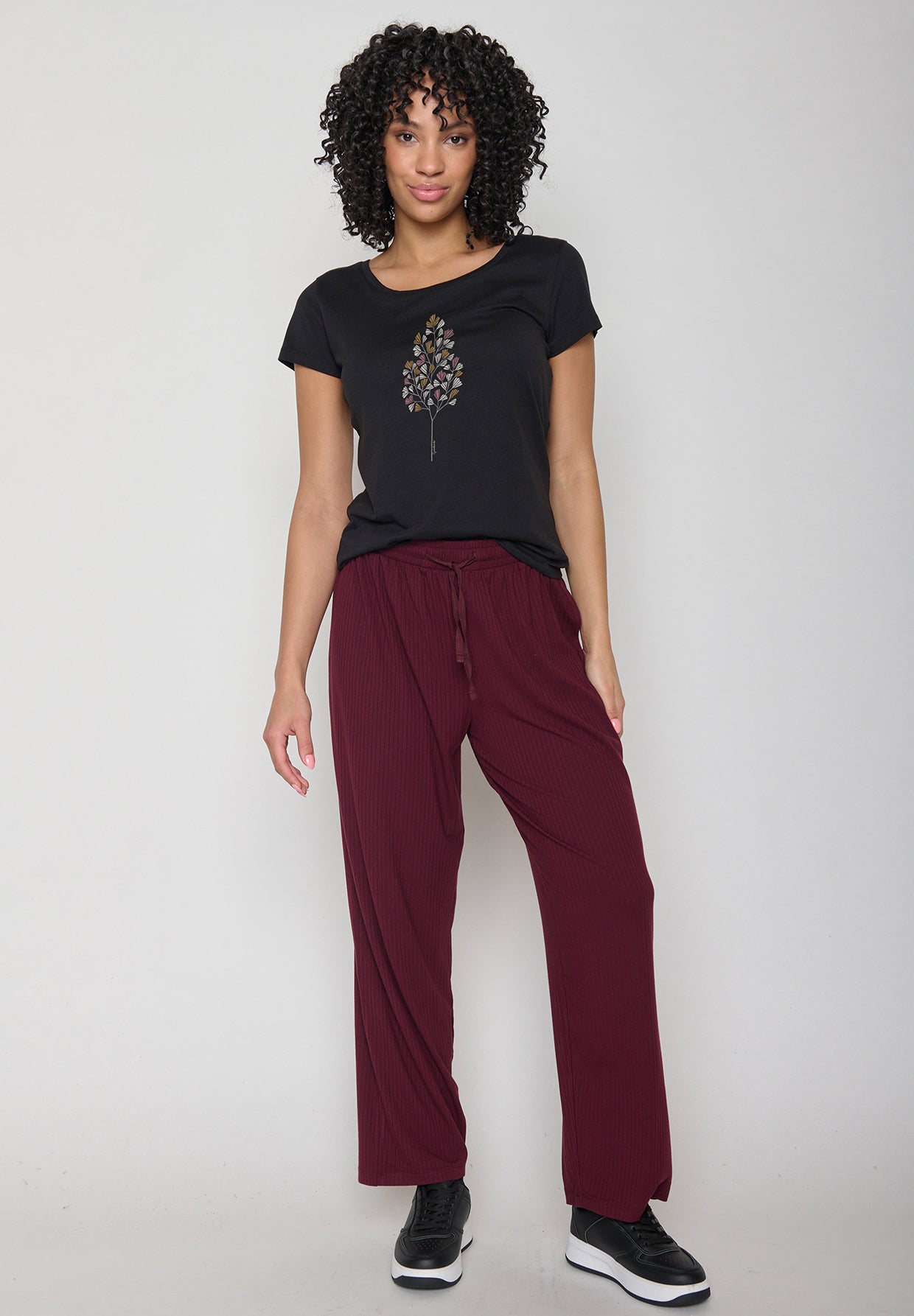 Black: Sportliches T-Shirt aus Bio-Baumwolle für Damen [12036]