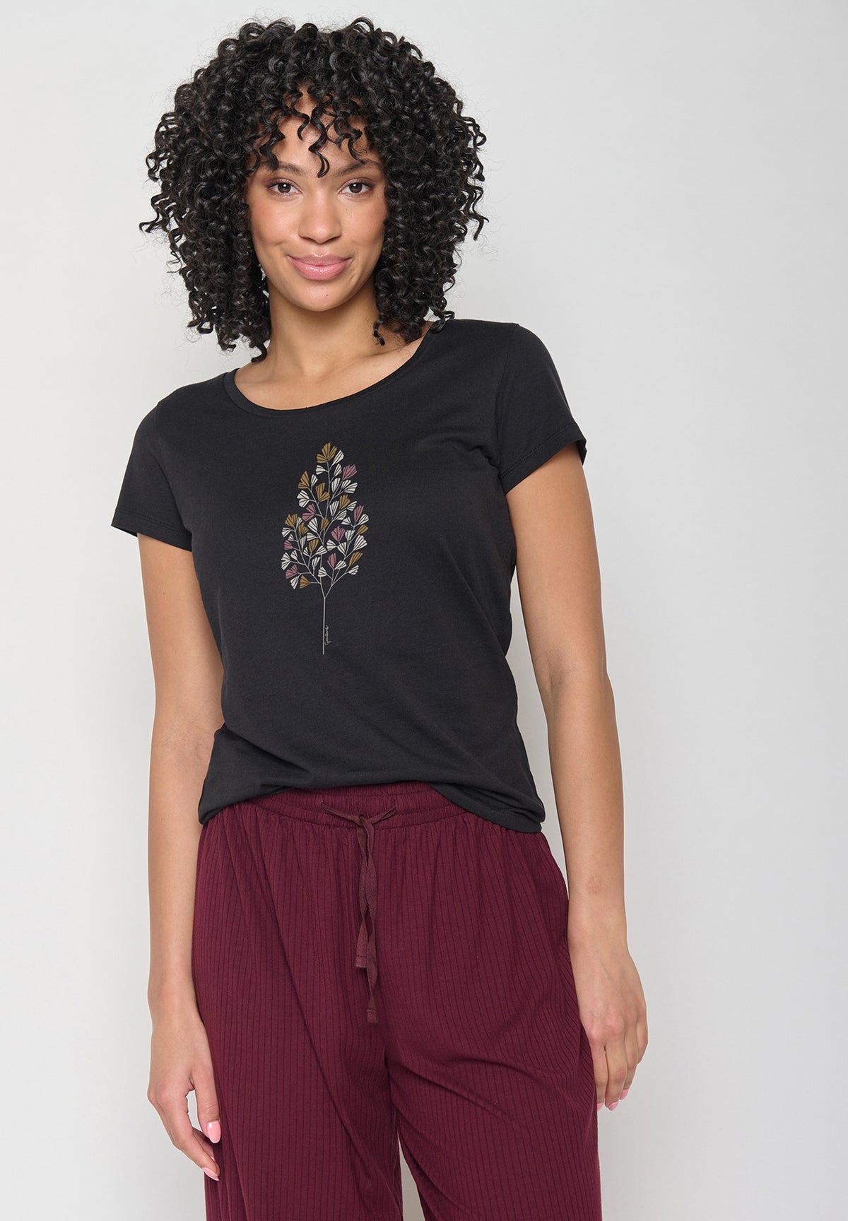 Black: Sportliches T-Shirt aus Bio-Baumwolle für Damen [12037]