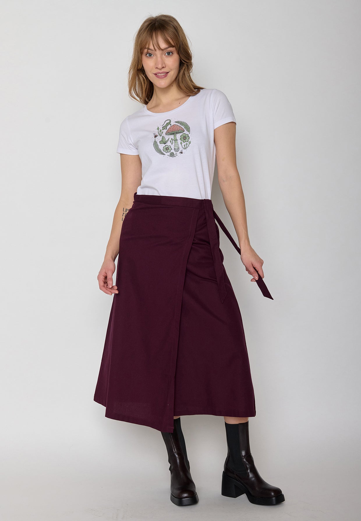 White: Lässiges T-Shirt aus Bio-Baumwolle für Damen [12079]