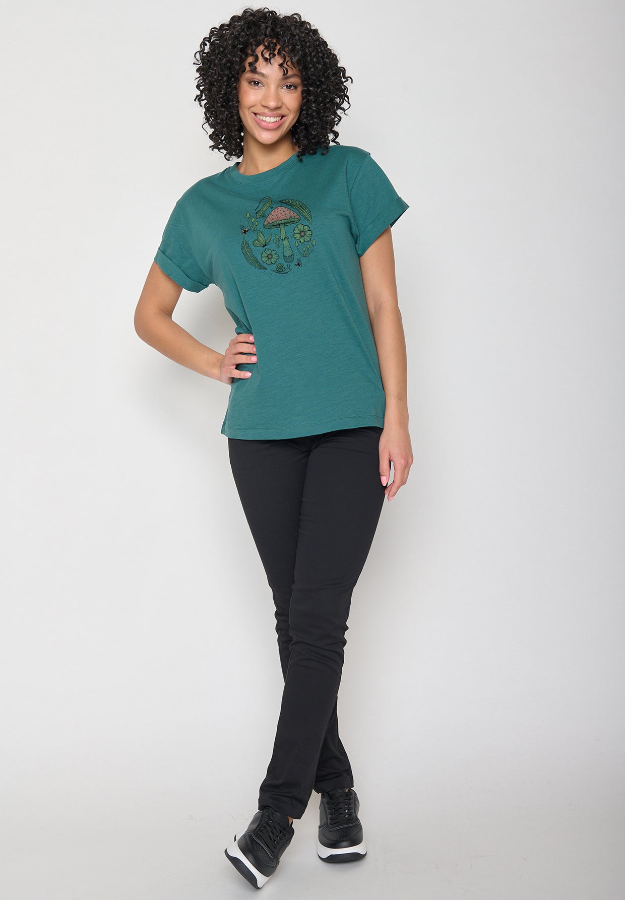 Jungle Green: Lässiges T-Shirt aus Bio-Baumwolle für Damen [12085]
