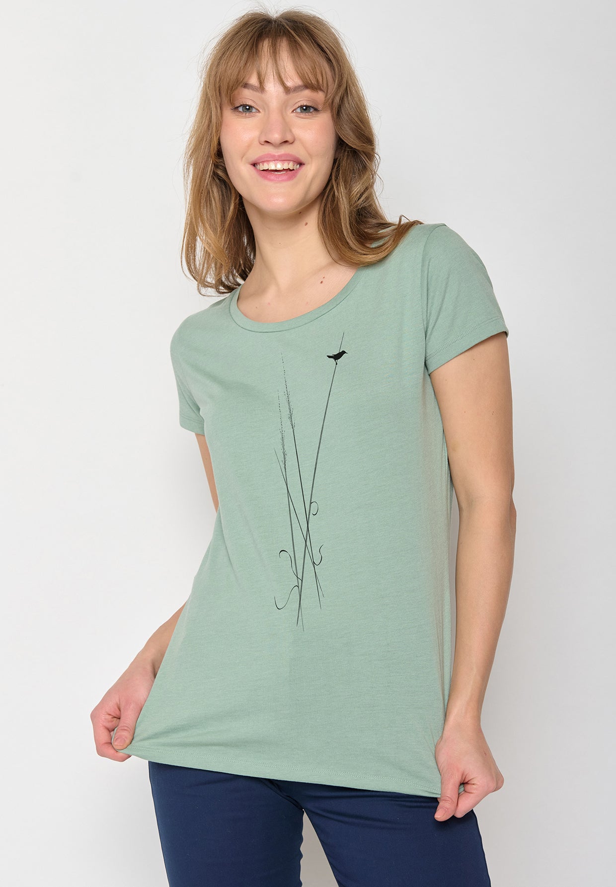 Pale Green: Lässiges T-Shirt aus Bio-Baumwolle für Damen [12147]