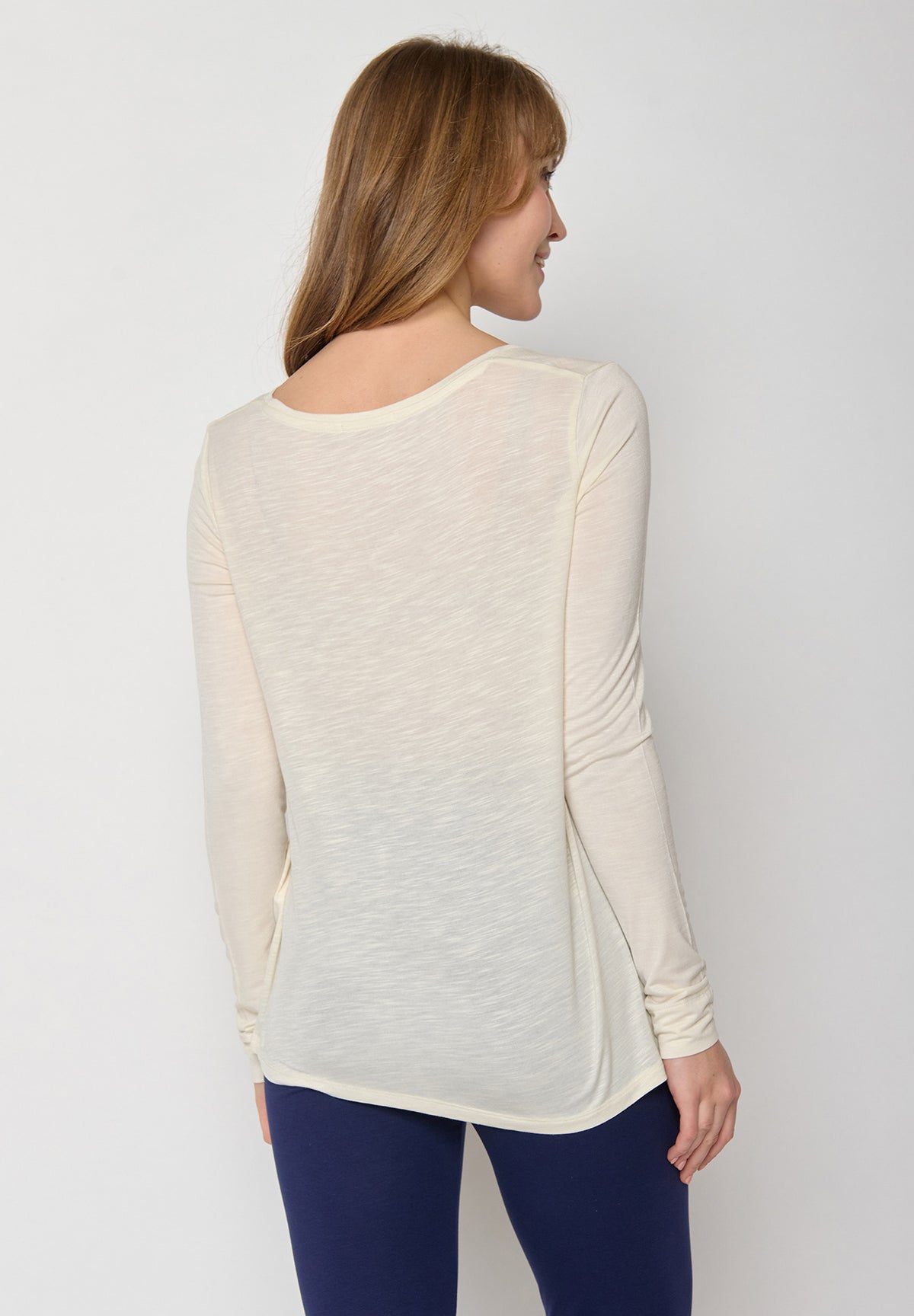 Creme White: Lässiges Longsleeve aus Viskose (LENZING™ ECOVERO™) Mix für Damen [12201]