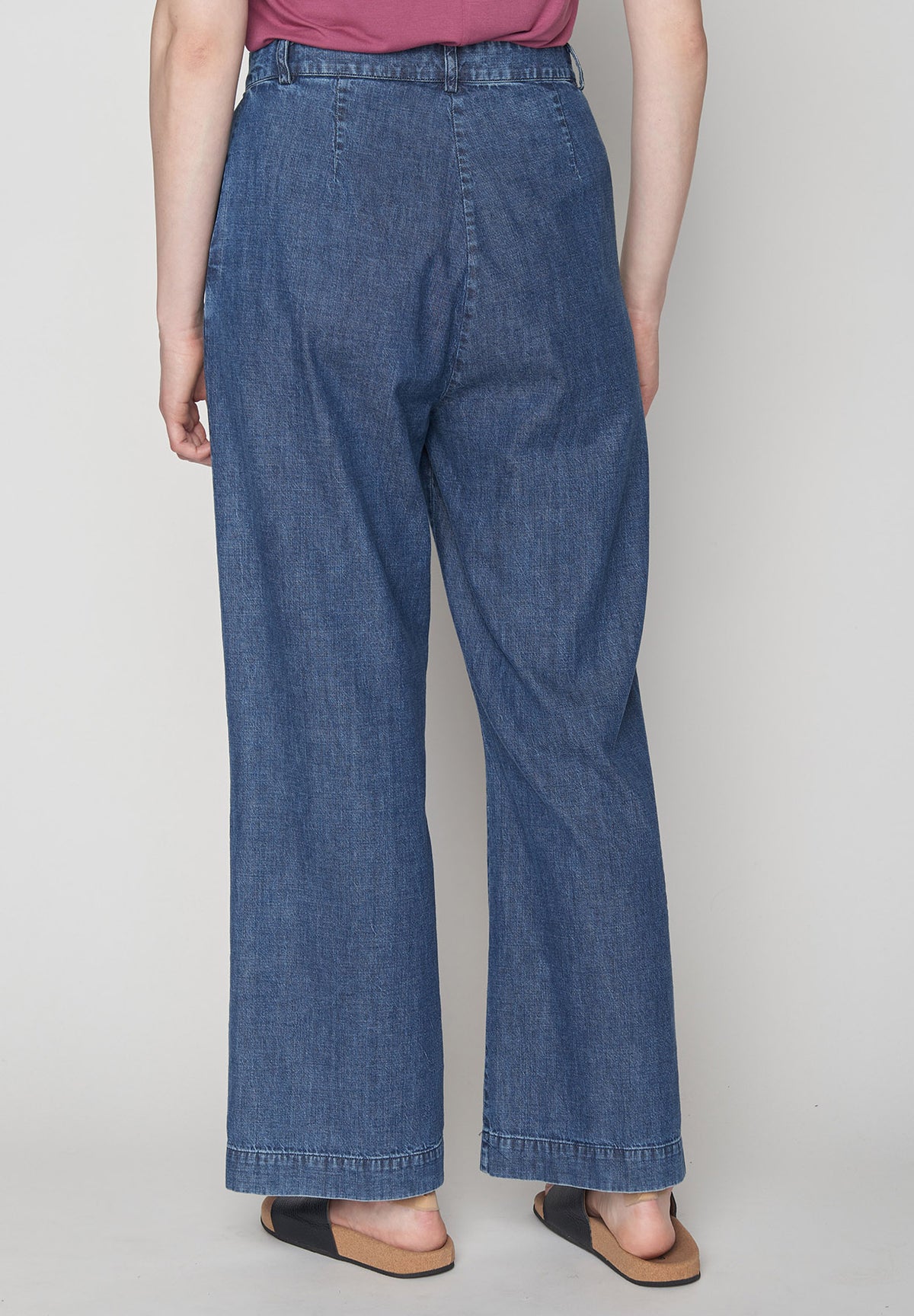 Light Denim: Lässige Hose in Retro-Chic für Damen [15885]