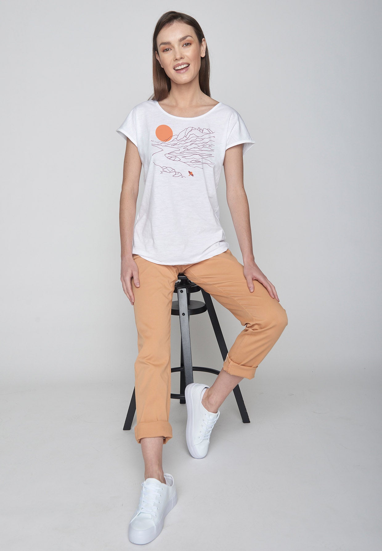 White: Lässiges T-Shirt aus Bio-Baumwolle für Damen [16050]