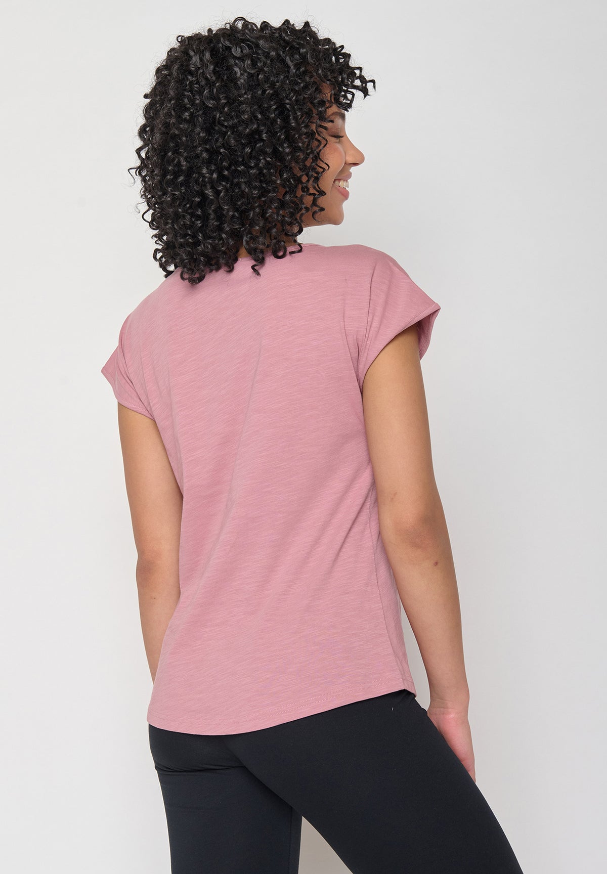 Old Rose: Sportliches T-Shirt aus Bio-Baumwolle für Damen [16306]