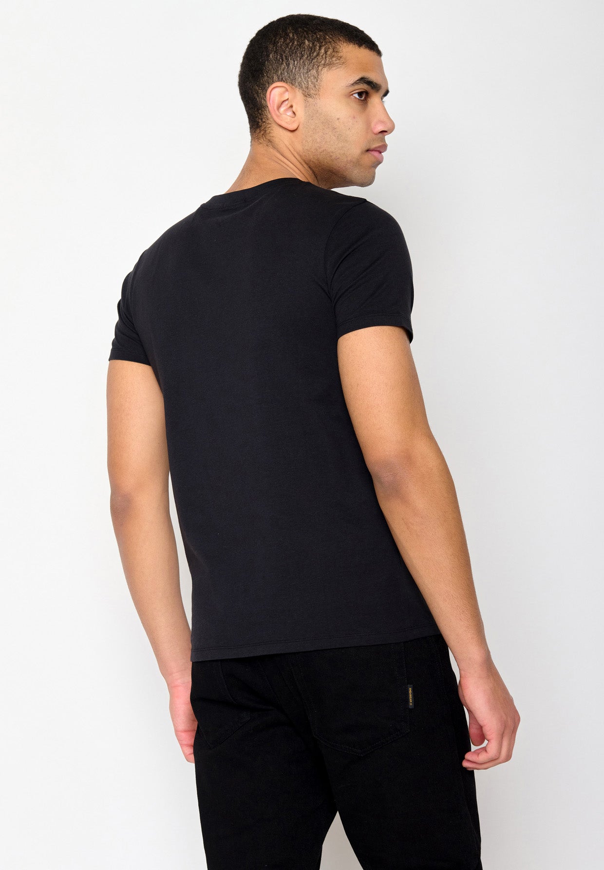 Schwarz:  Sportliches T-Shirt aus Bio-Baumwolle für Herren [16408]