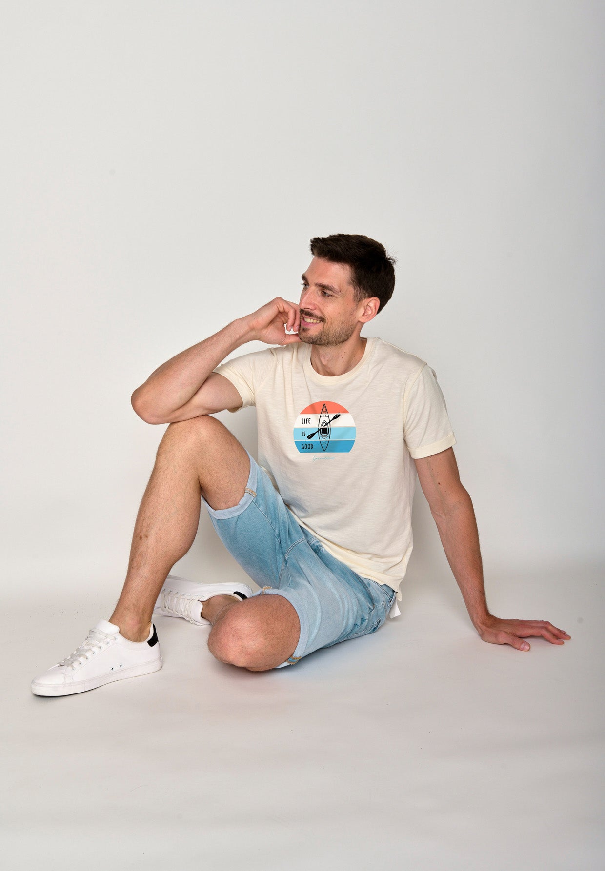 Creme White: Lässiges T-Shirt aus Bio-Baumwoll Mix für Herren [16422]