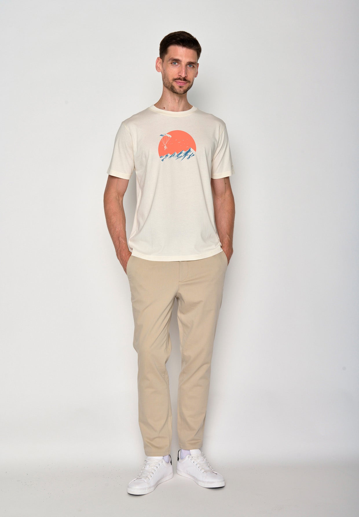 Creme White: Lässiges Oversize-T-Shirt aus Bio-Baumwolle für Herren [16490]