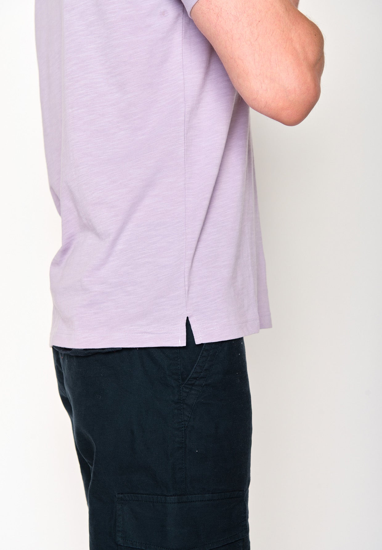 Lilac: Lässiges T-Shirt aus Bio-Baumwoll Mix für Herren [16509]