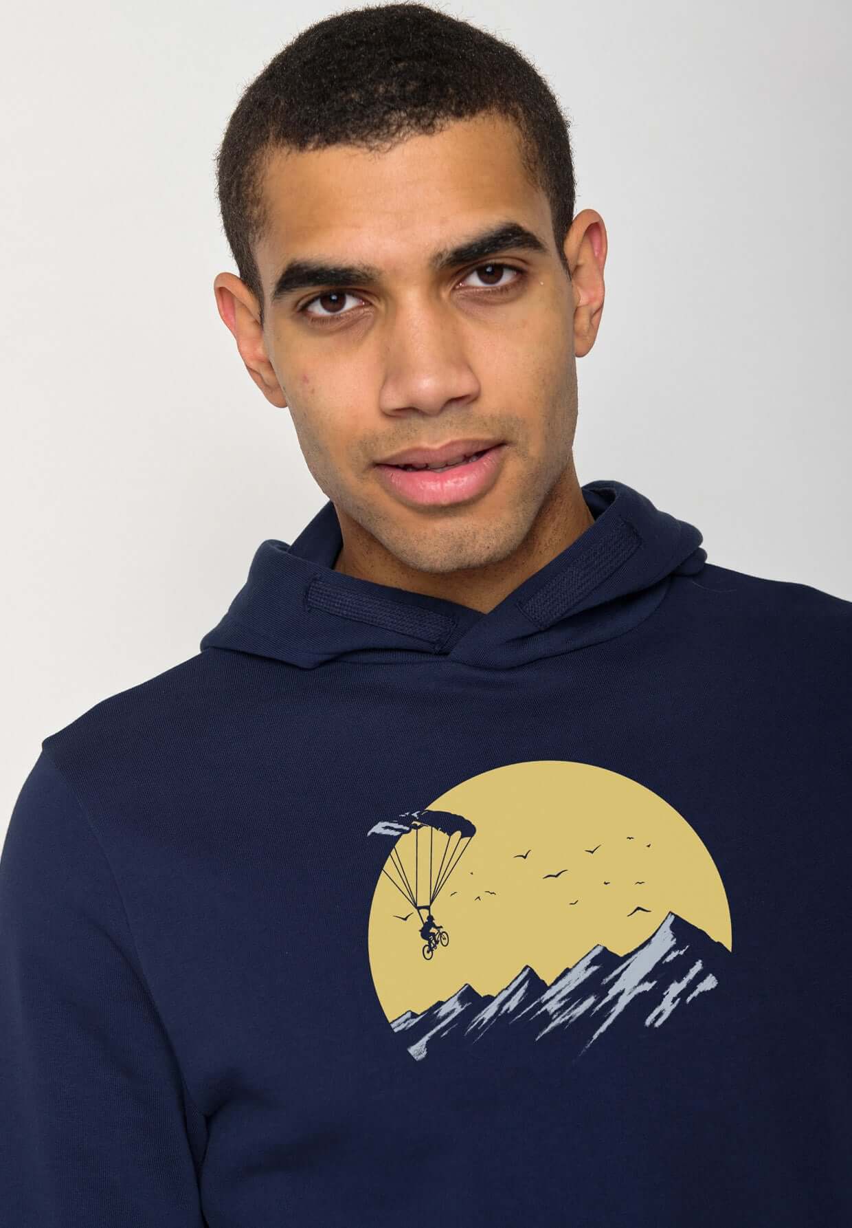 Blau:  Kuschliger Hoodie aus Bio-Baumwolle für Herren [16518]