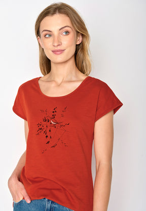 Clay Red: Lässiges T-Shirt aus Bio-Baumwolle für Damen [16693]