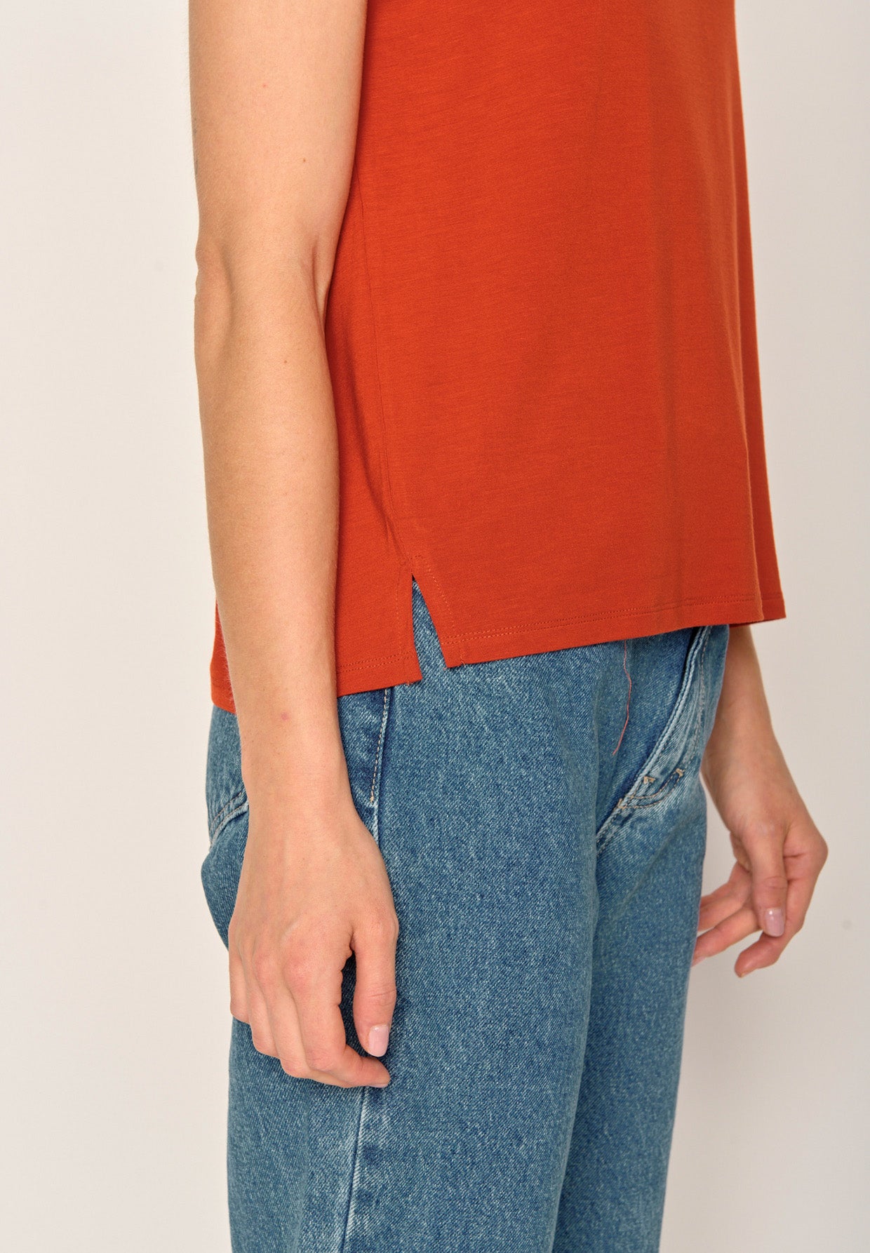 Clay Red: Lässiges Shirt aus LENZING™ TENCEL™ Mix für Damen [16736]