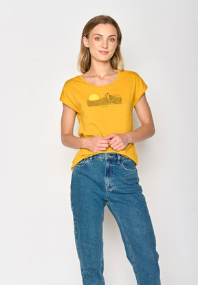 Golden Yellow: Lässiges T-Shirt aus Bio-Baumwolle für Damen [16765]