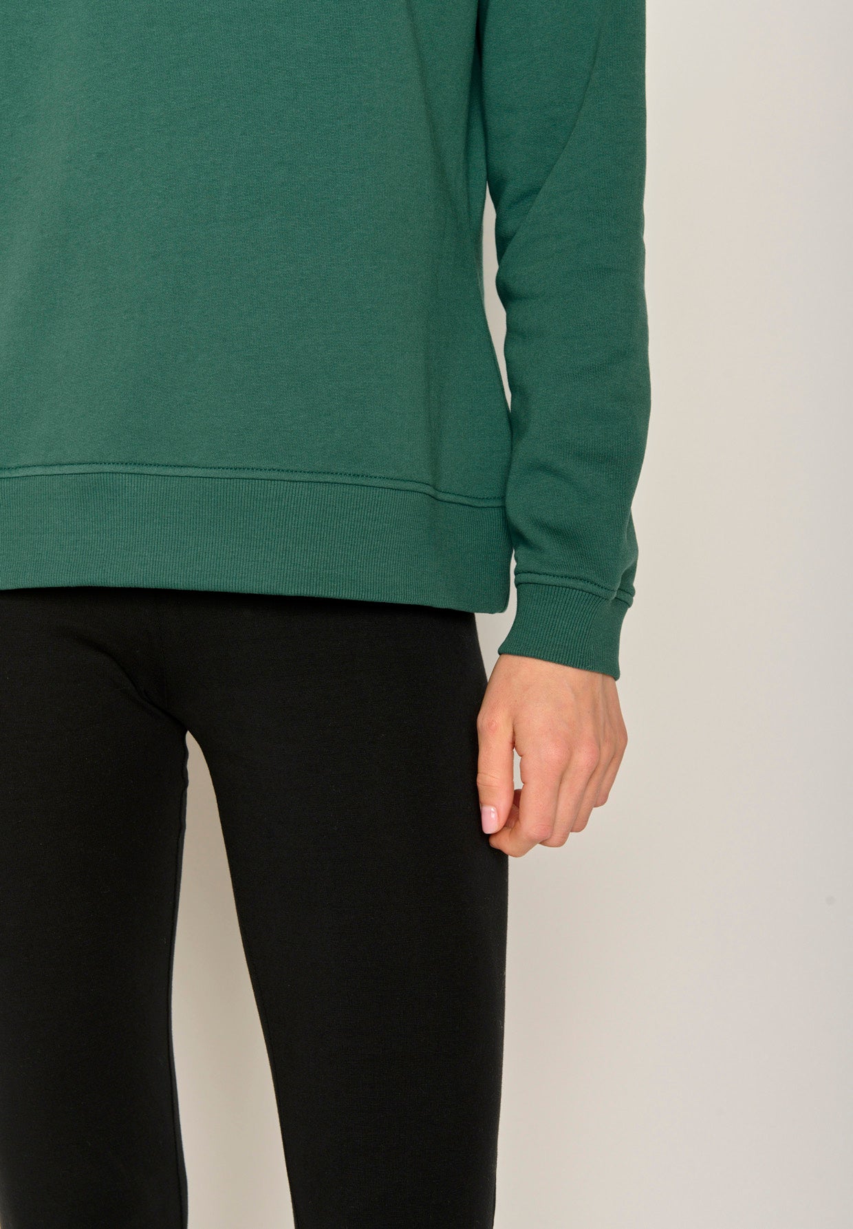 Jungle Green: Gemütliches Sweatshirt aus Bio-Baumwolle für Damen [16795]