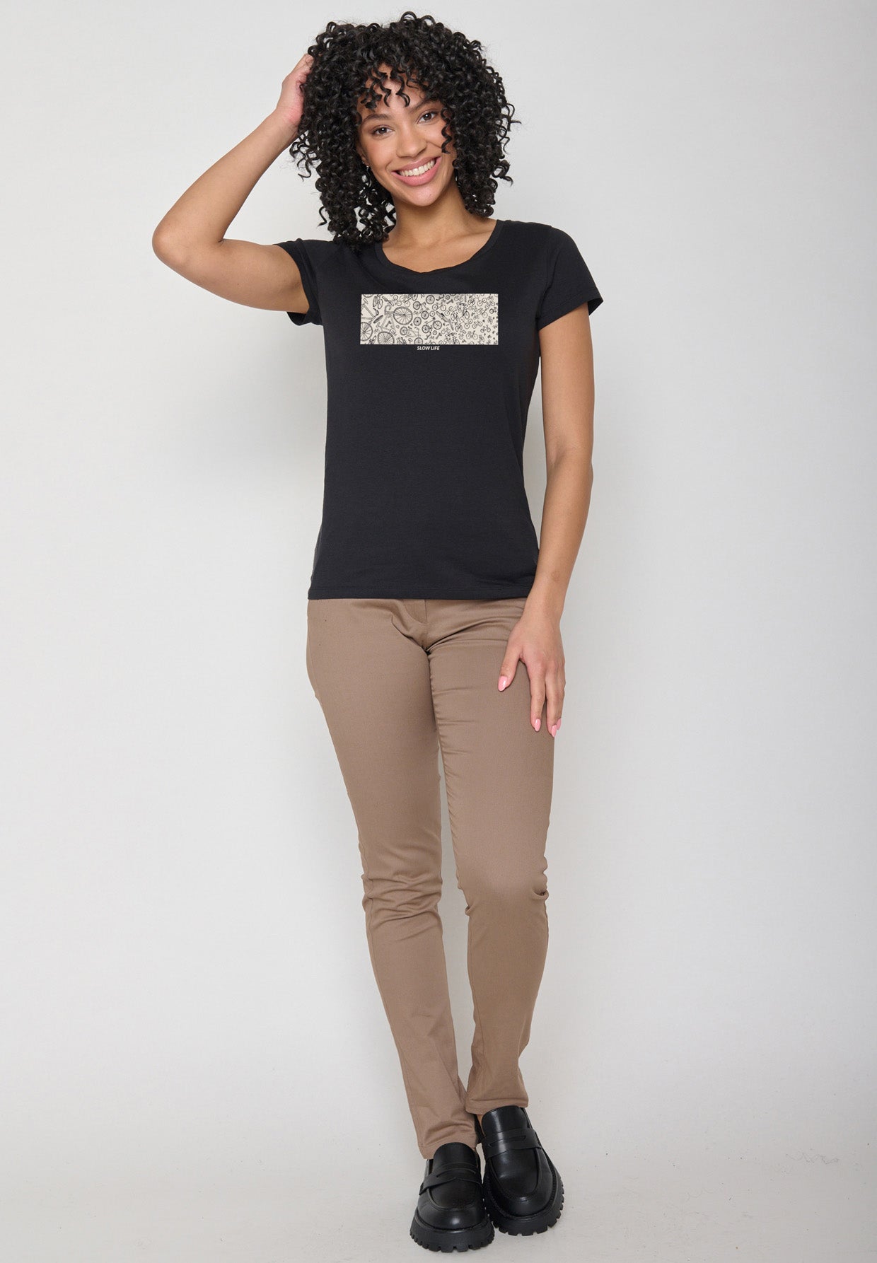 Black: Sportliches T-Shirt aus Bio-Baumwolle für Damen [16868]