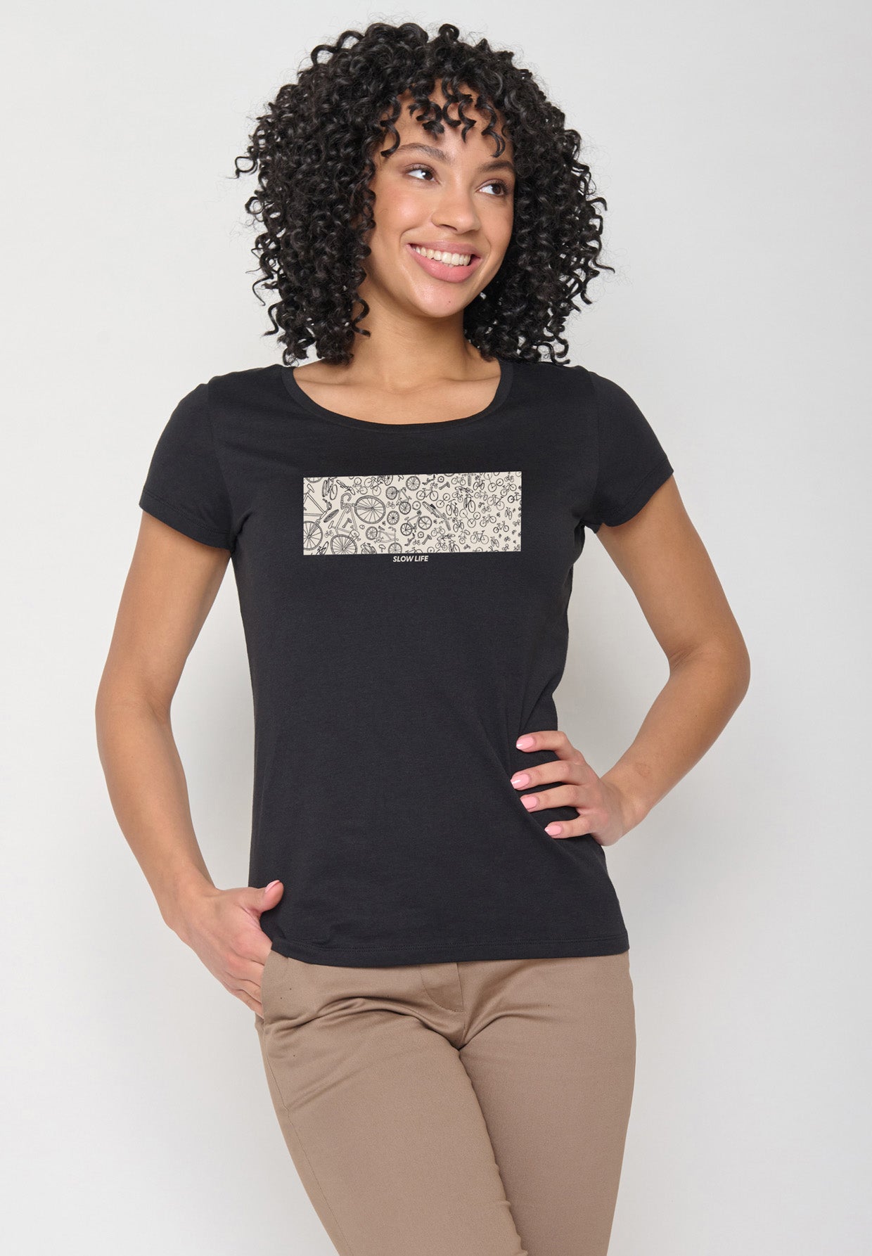 Black: Sportliches T-Shirt aus Bio-Baumwolle für Damen [16869]