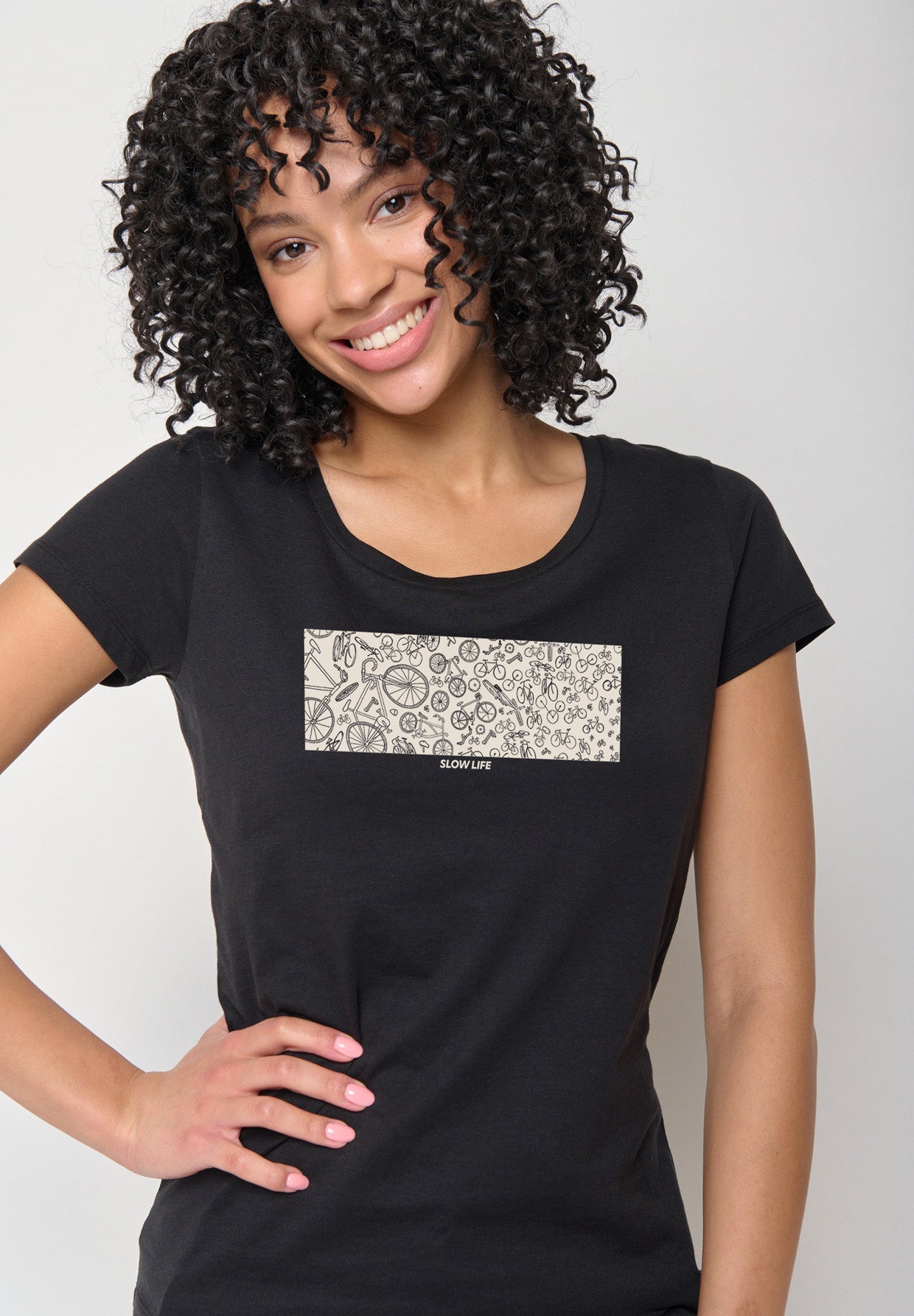 Black: Sportliches T-Shirt aus Bio-Baumwolle für Damen [16871]