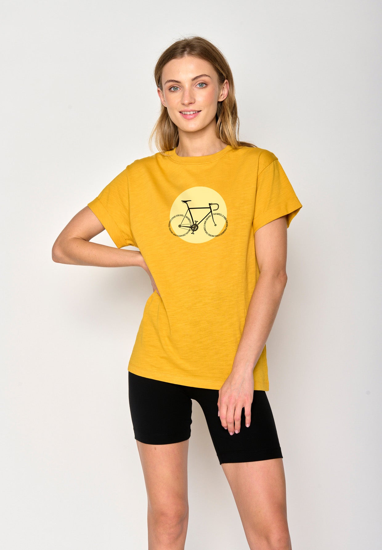 Golden Yellow: Lässiges T-Shirt aus Bio-Baumwolle für Damen [16965]